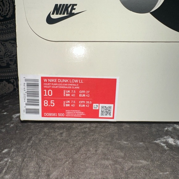 Nike Dunk Low Lisa Leslie - Picture 3 of 7